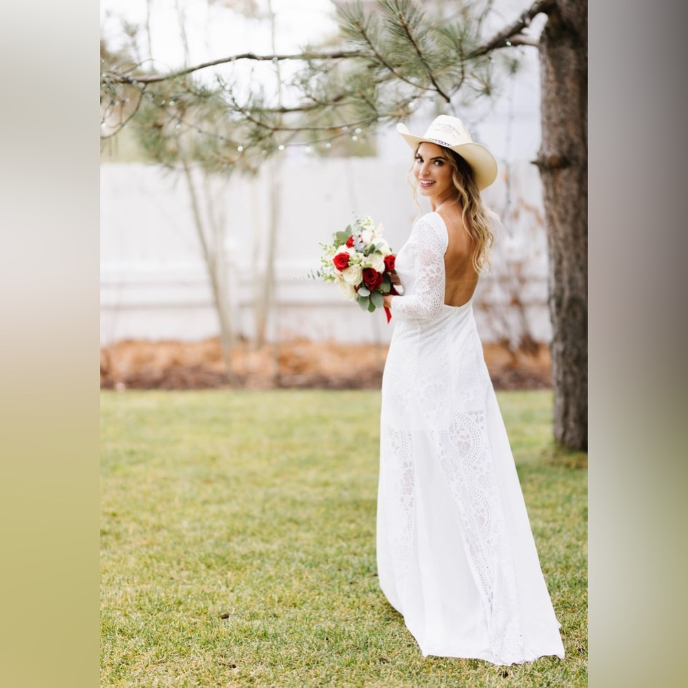 Wedding dress